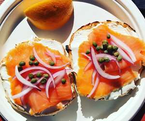 Lox bagel with capers