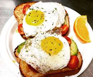 Avocado Toast with Egg 